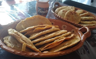 Las Cazuelitas food