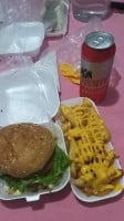 La Casetita Super Hamburguesas Y Hot Dogs food