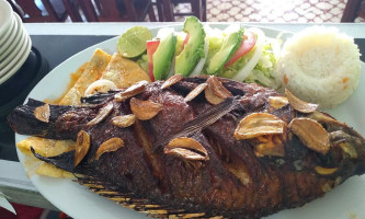 Tiburones Rojos Cocteleria food