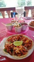 El Taco Lupe food