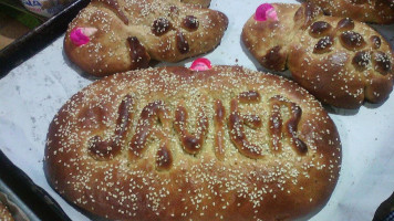 Tradicional Y Pasteleria Fina La Casona food