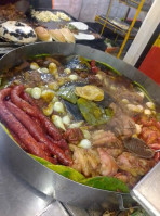 Taquería Y Parrillada El Cuñado food