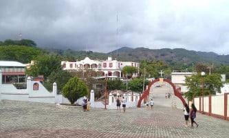 Zona De Restaurantes outside