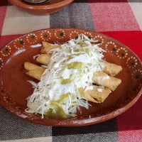 Taquería Santo Toribio food