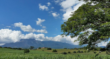 La Parota outside