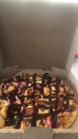 Berry's Pizza food