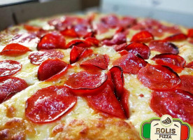 Rolis Pizza food