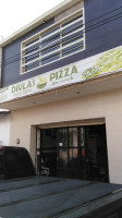 Divlas Pizza outside