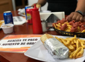 Hamburguesas Y Burritos El Gordo food