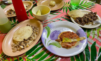 Taqueria El Pastorsito Tlacotalpeño food