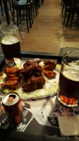 Wings Rock Cafe Ribs Beer food