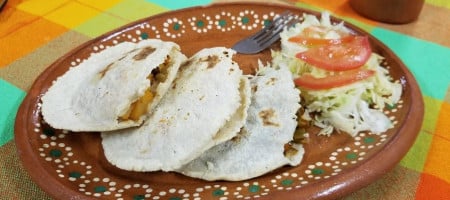 Rincon Tapatío food