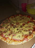 Pizzas La Italiana food