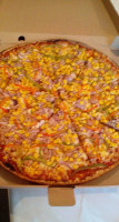 Monary's Pizzería food