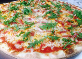 Joe Pizza Pozza Di Fassa food