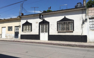 Pizza Del Barba Negra outside