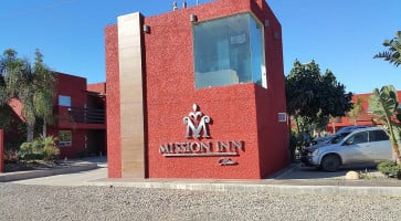 La Mision outside