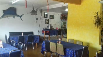 Osteoneria Y Marisqueria Mandinga inside