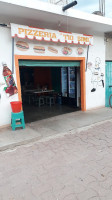 Pizzería Tío Simi outside