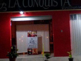 La Conquista outside