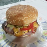 HAMBURGUESAS EL CALVARIO Food