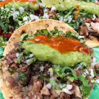 Tacos Los Sixtos food