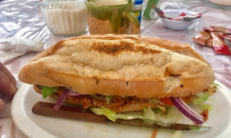 Lonchería El Mezón food