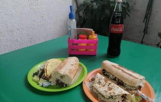 Tortas El Changarro food