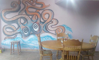 Mariscos M&m inside