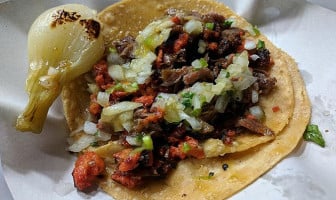 Tacos Los 3 Hermanos food