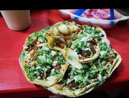 Taquería Los Zodilla food