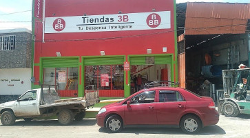 La Tiznada Cafe outside