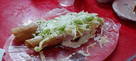 Antojitos Mexicanos Doña Vicky food