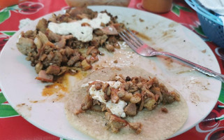 Guacamaya's Taco Place food