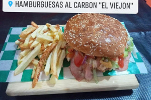 Hamburguesas Al Carbón El Viejon food