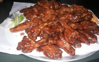 Chiltepino's Wings Uriangato food