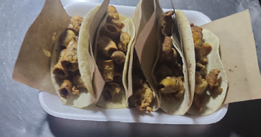 Tacos De Tripa La 16 En Torreón food