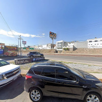 Rallys Burger En Chihuahua outside