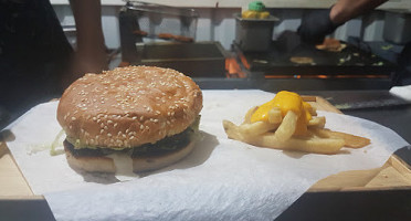 Rallys Burger En Chihuahua food