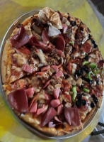 Marley's Pizza food