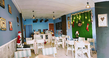 Café De Fátima inside