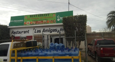 Las Amigas De Morelos outside