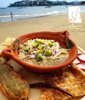 El Anzuelo Beach México food