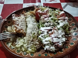 La Tapatía food