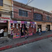 Antojitos Sofi En Emiliano Zapata outside