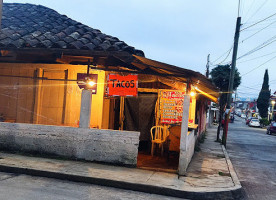 Ricos Tacos La Pareja En Zacatlán outside