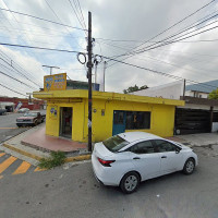 Tacos El Chupes outside