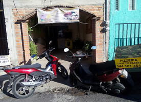 Pizza Cruz De Zacate En Yahualica De González Gallo outside