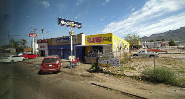 Luis El Nar En Guaymas outside