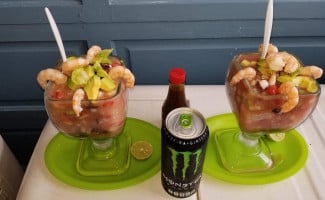 Mariscos El Perico drink